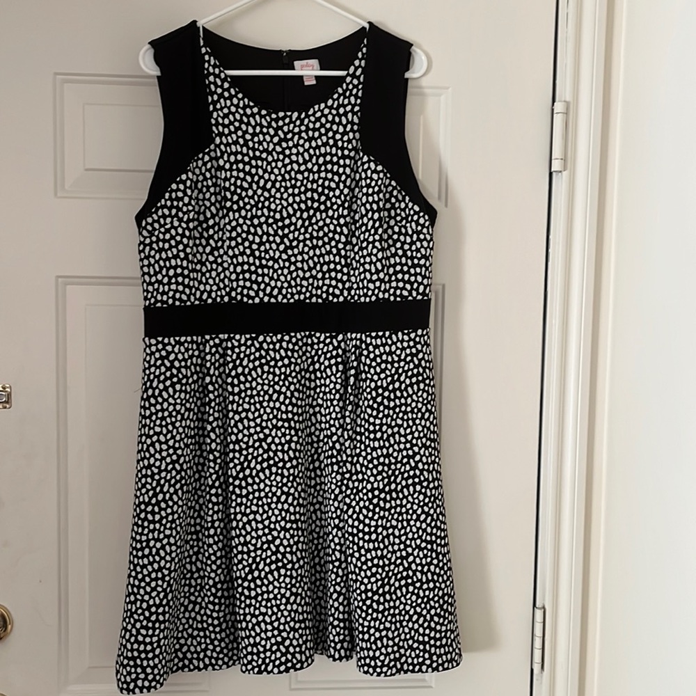 Black and white dress